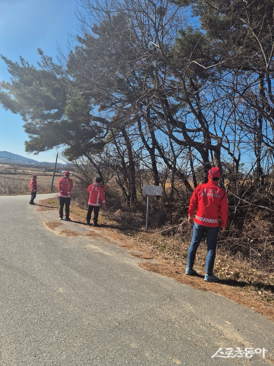전라남도가 봄철 건조한 날씨와 강풍으로 산불 발생 위험이 커짐에 따라 14일부터 4월 19일까지 37일간 ‘봄철 대형산불 특별대책기간’을 운영, 산불 예방과 대응에 총력을 기울인다. 사진제공 I 전라남도청