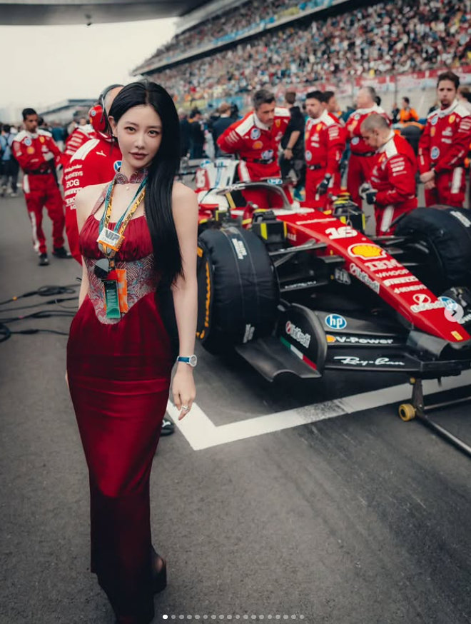 클라라 근황 포착, 중국풍 의상 입고 F1 행사 참석 [DA★]