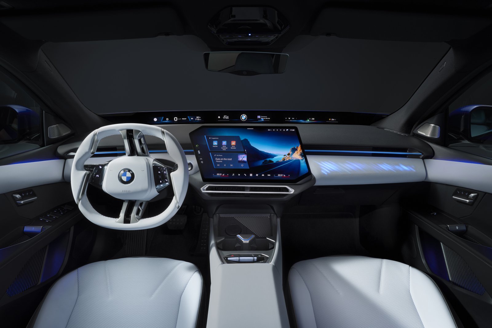 더 뉴 BMW i3의 실내. 윈드실드 하단을 가로지르는 파노라믹 iDrive와 대형 중앙 디스플레이가 어우러져 미래지향적인 디지털 라운지를 완성한다. 사진제공｜BMW 그룹 코리아