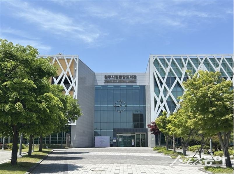 원주시립도서관 전경. 원주시 제공
