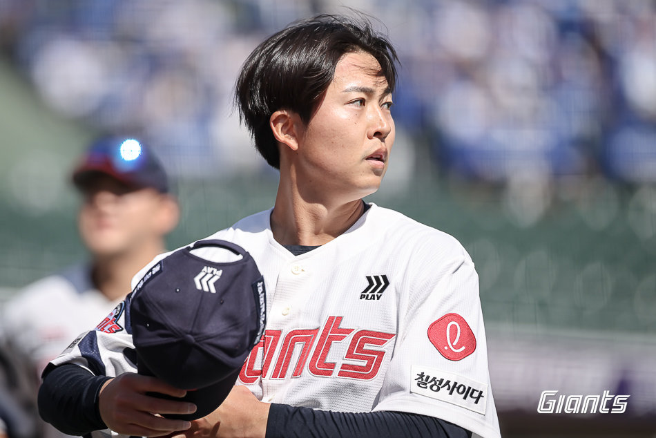 절반의 성공 거둔 쿄야마 불펜 기용…롯데의 실험, 첫술에 배부르랴