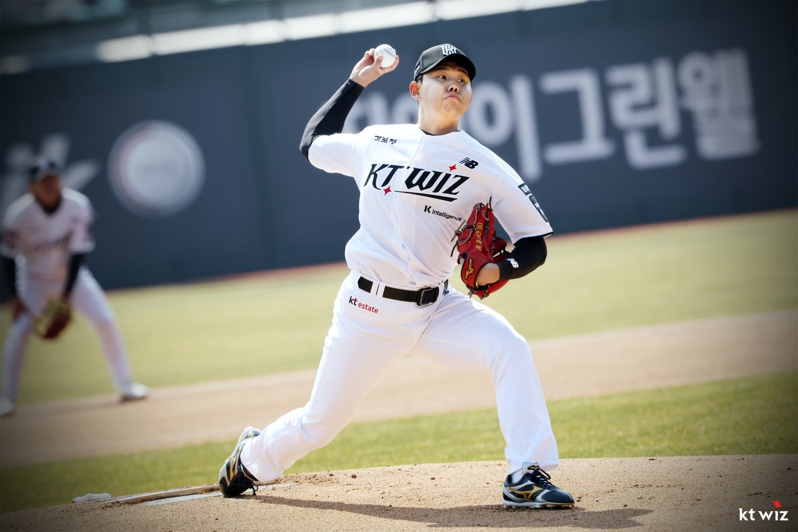 WBC 여파 전혀 보이지 않는 에이스…소형준·후라도 시범경기 첫 등판서 모두 호투