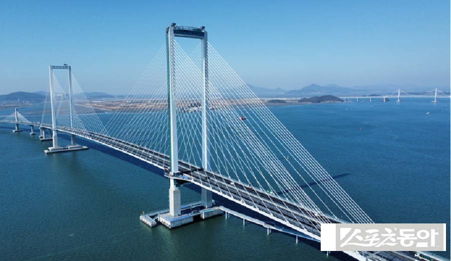 청라하늘대교 전경. 사진제공｜인천경제자유구역청