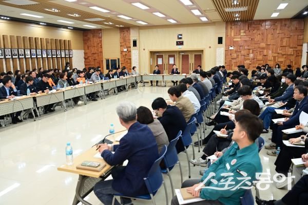 고령군이 18일 ‘2026 고령 대가야축제 실행계획 최종보고회’를 진행하고 있는 모습. 사진제공ㅣ고령군