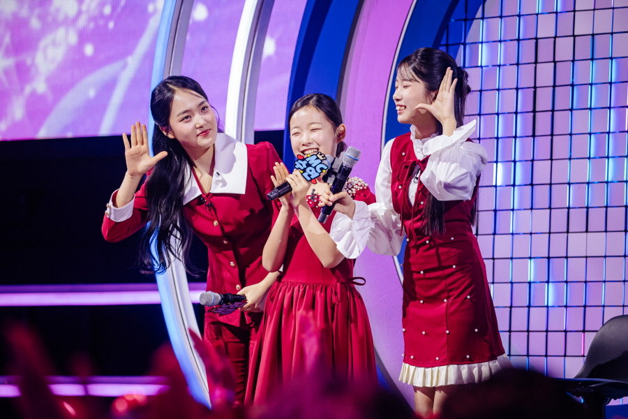 차지연, 방송 중 ‘세상 사랑하는 사람’한테 뽀뽀받았다 (현역가왕3)