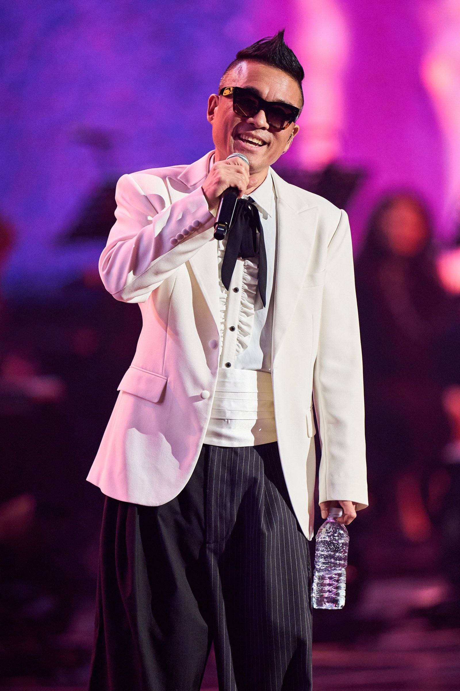 ‘성폭행 무혐의’ 김건모, 무려 6년 만에…“천천히 다시 다가겠다”