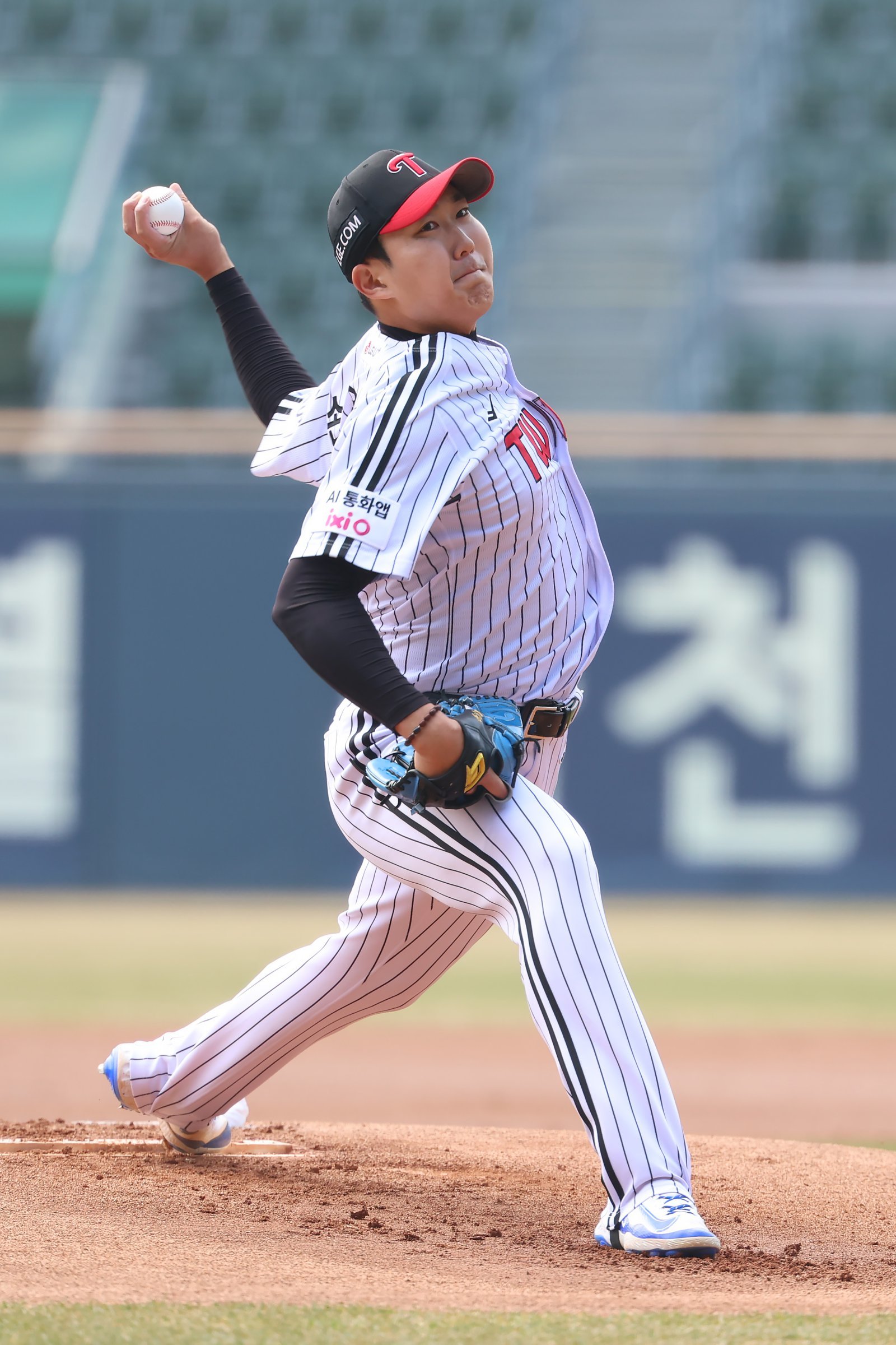 아직까진 떨쳐내지 못한 WBC 여파…LG 손주영, 시범경기 첫 등판서 1.2이닝 3실점 부진투