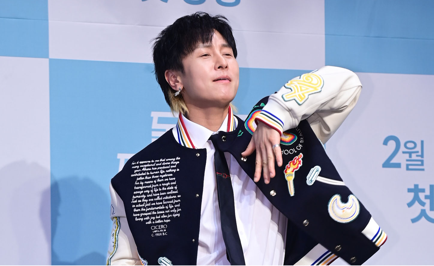 가수 겸 배우 김동완.