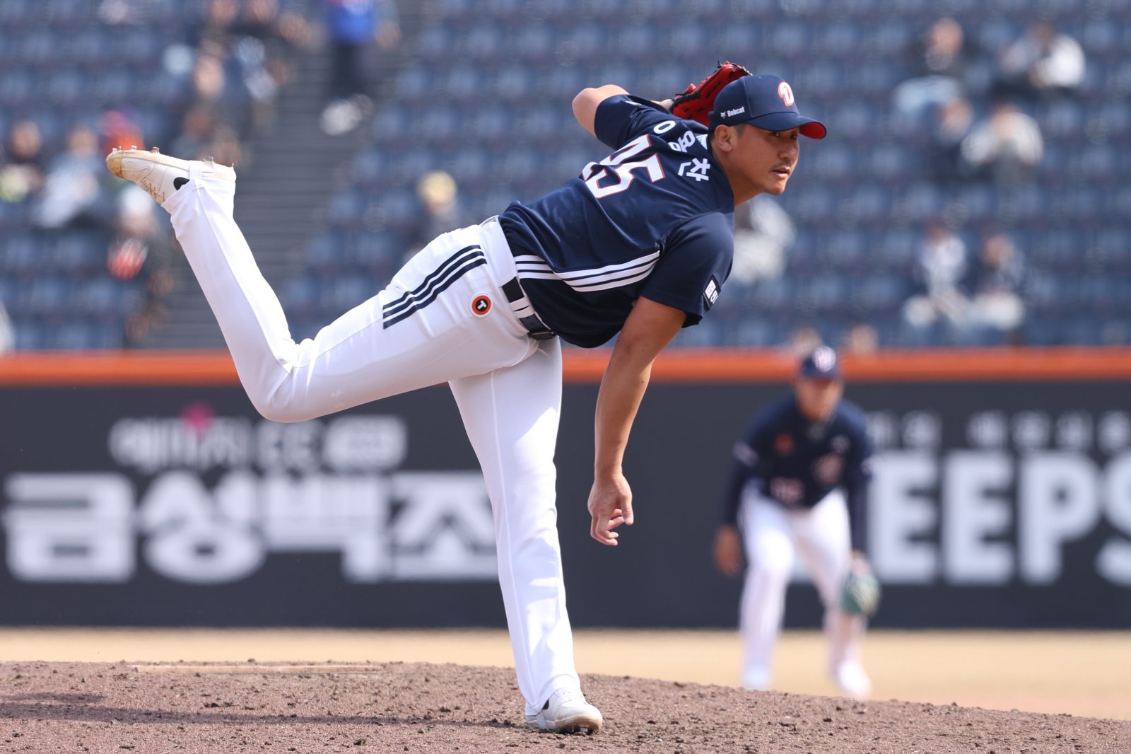 KT 김현수, 두산 이용찬(사진), 키움 안치홍은 28일 열릴 개막전부터 직전 소속팀과 적으로 만난다. 사진제공ㅣ두산 베어스