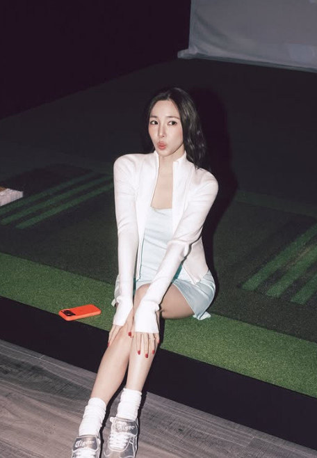 ‘변요한♥’ 티파니, 결혼 후 물오른 미모 [DA★]