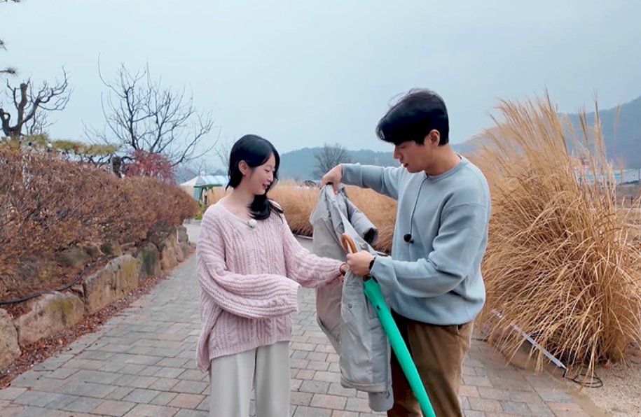 25기 영자, 27기 영철에 플러팅…핑크빛 난리났다 (나솔사계)