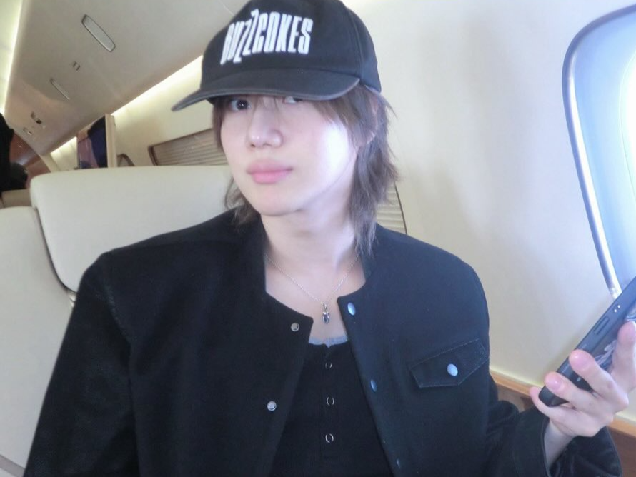 태민, 성형설 터지자 바로 셀카…“달라졌나” 반응 정면돌파 [SD셀픽]