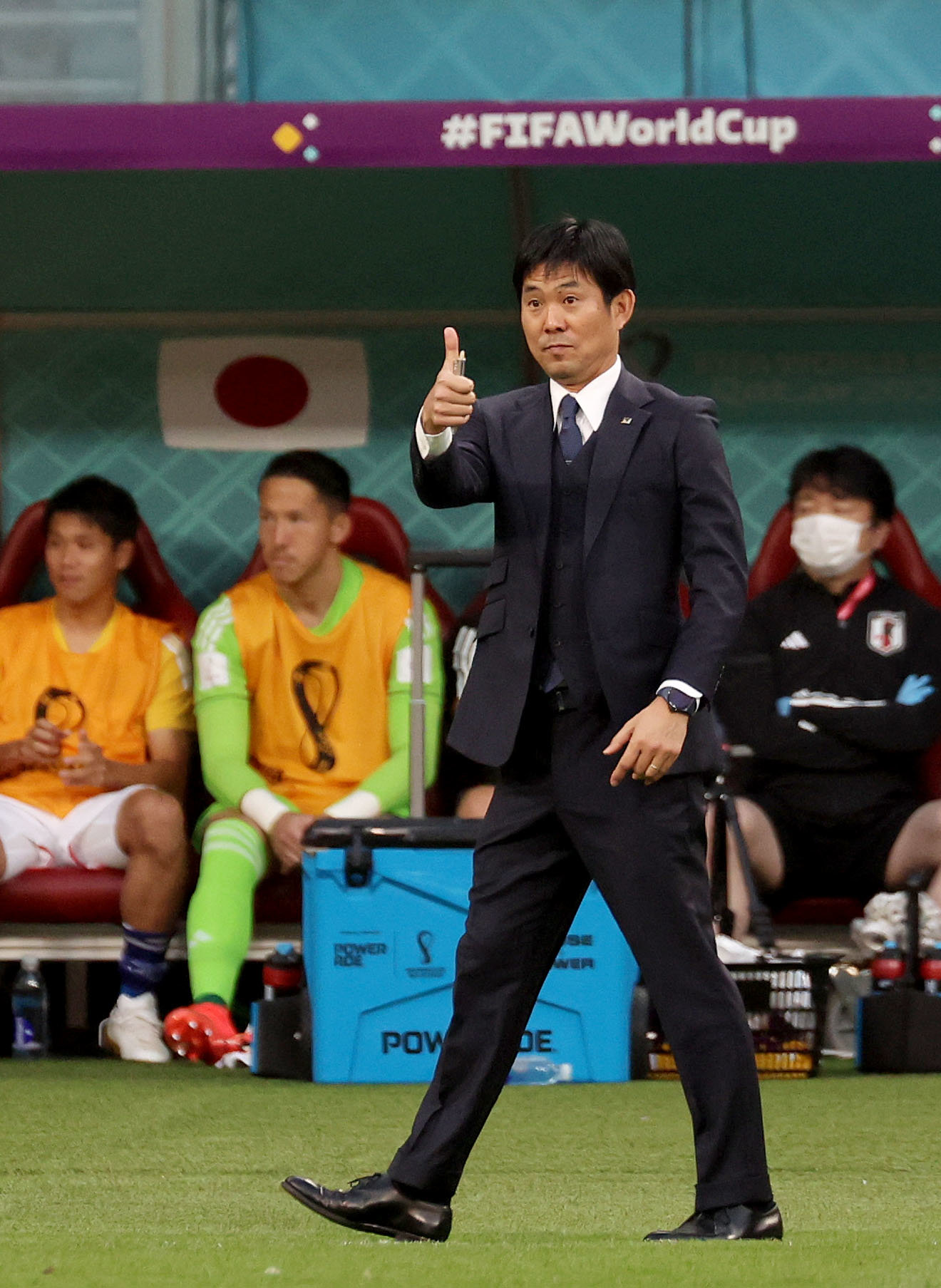 한국이 코트디부아르에 지는 사이…일본은 승리-변칙 스리백 실험 성공-내려서는 상대 공략법 모두 얻었다