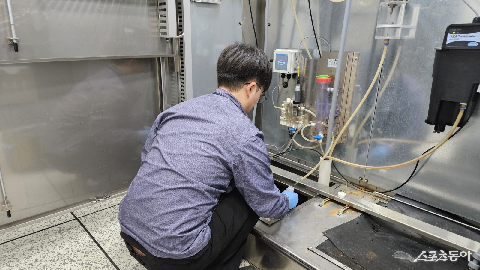 화순군은 25일 ‘수도법’ 제31조 및 ‘수도법 시행규칙’ 제22조에 따라 군민에게 안전하고 깨끗한 수돗물을 공급하기 위해 ‘2026년 상반기 수돗물수질평가위원회’를 개최했다. 사진제공 I 화순군