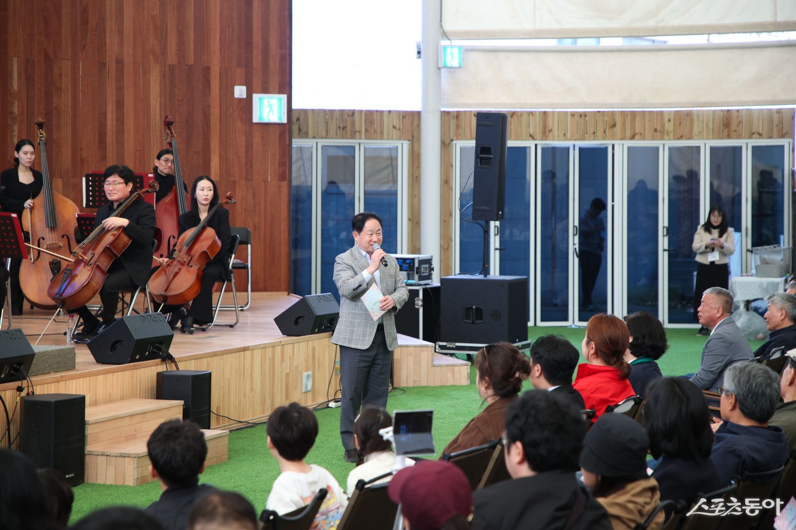 주광덕 시장은 지난 28일 수동면 몽골문화촌 노마딕드림홀에서 인사말을 하고 있다. 사진제공ㅣ남양주시 