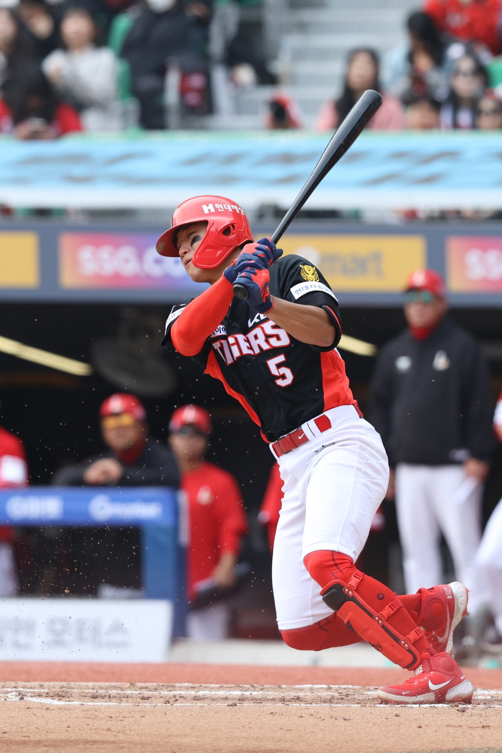 “그런 날 있잖아요” KIA 김도영의 헛스윙 삼진 감싼 이범호 감독