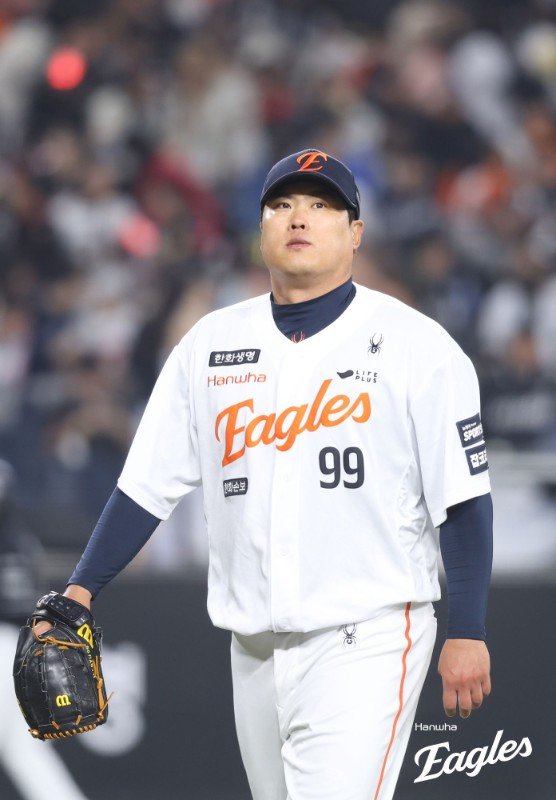 “류현진은 류현진이네” 세월 흘러도 여전한 코리안 몬스터, 좌완 트로이카 자존심 지킨 노련미