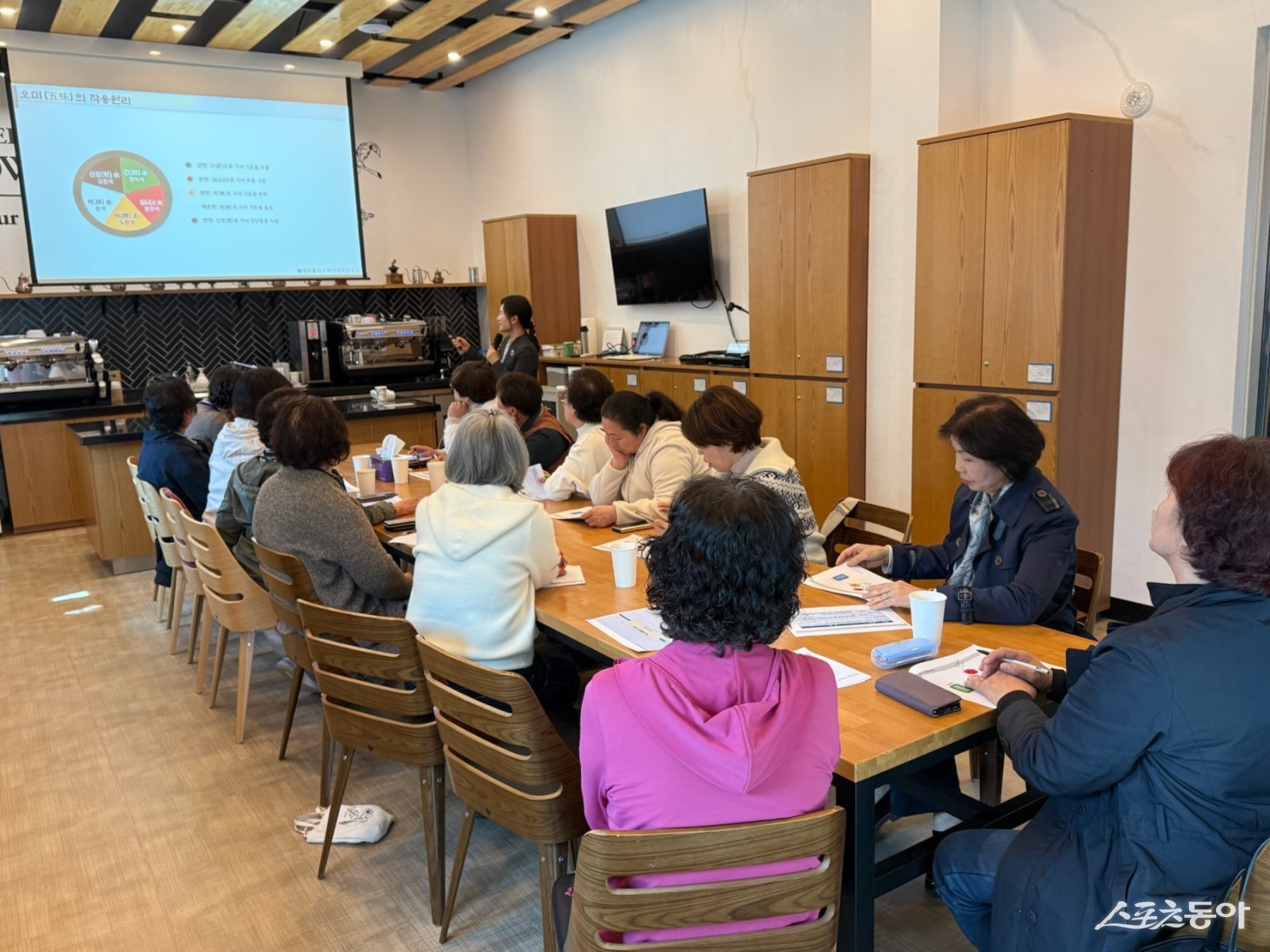 함평군 농업기술센터는 우리음식연구회 회원을 대상으로 진행한 음식 궁합교육을 성황리에 마무리 했다. 사진제공 I 함평군