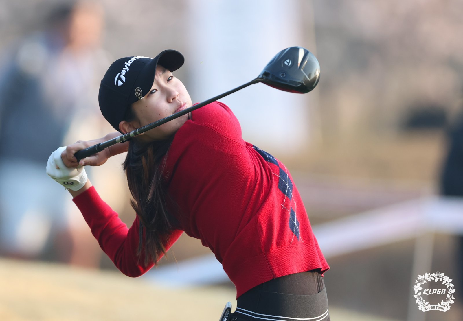 중학교 2학년 김서아, KLPGA 투어 개막전 1R 4언더파 선두권…또 한 번 가치 입증