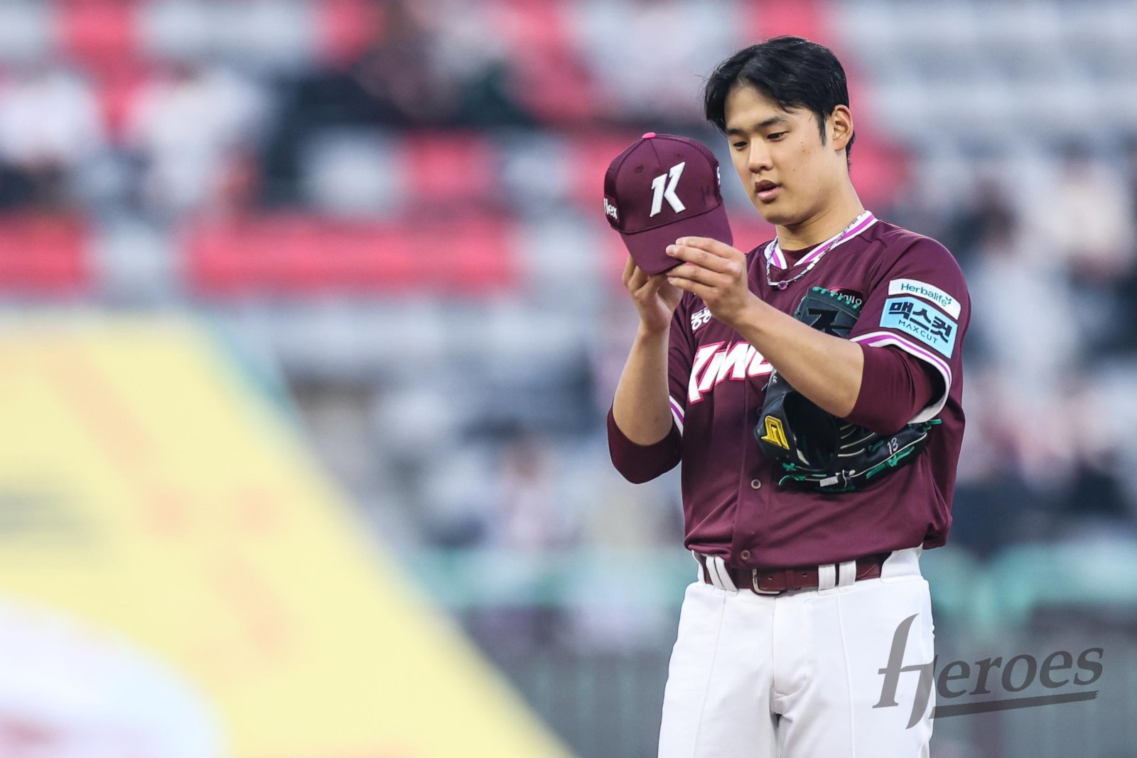 키움 마운드 어쩌나…정현우 팔꿈치·박윤성 어깨 불편 호소, 1군 엔트리 제외 [SD 고척 리포트]