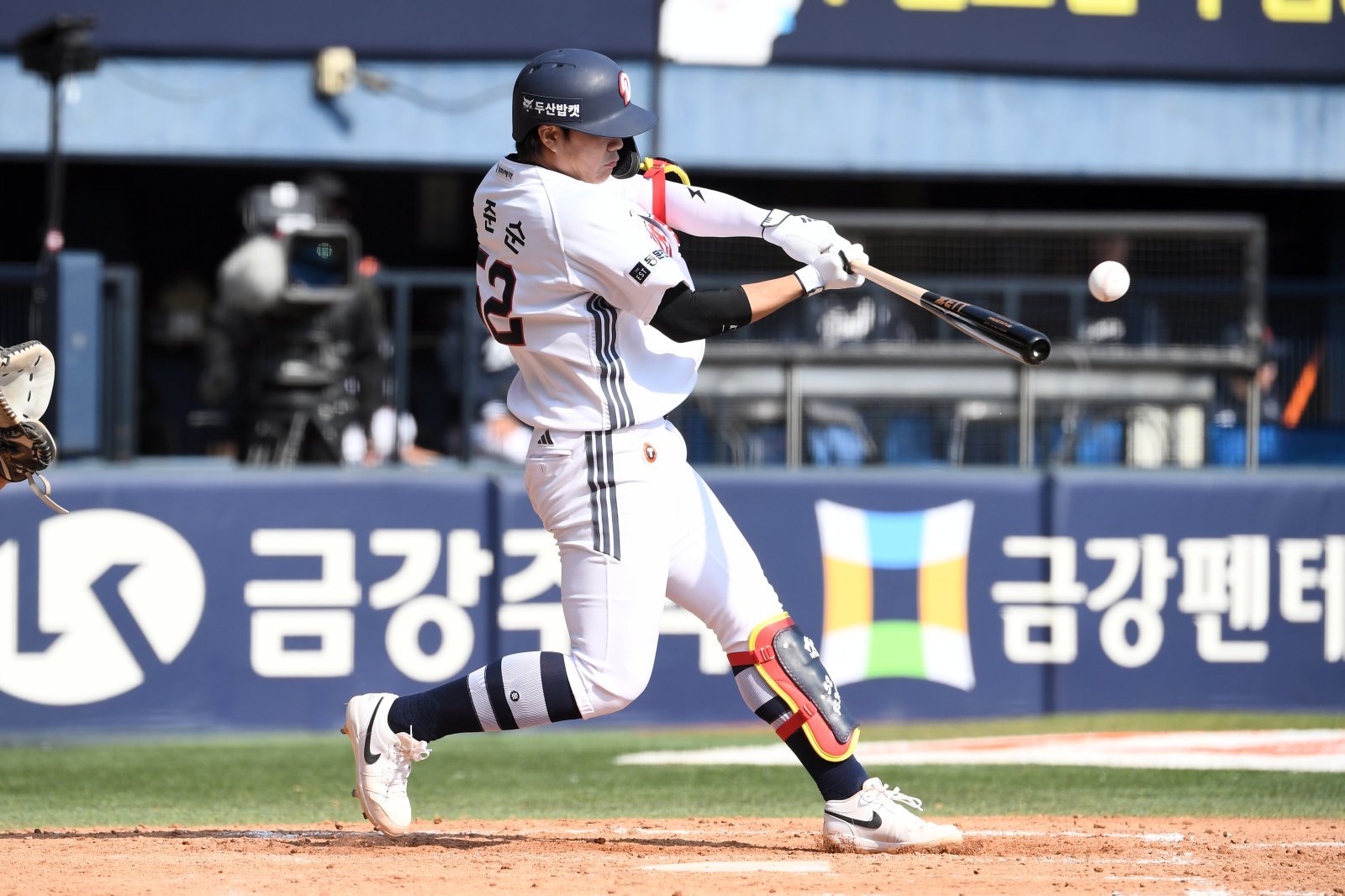 ‘연이틀 실책에’ DH로 배려한 사령탑…2년차 박준순, 두산 4연패 끊은 결승포+4안타로 응답 [SD 잠실 스타]