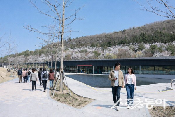 요즘 핫플로 떠오르는 경주 동궁원 ‘라원’. 사진제공 ㅣ 경주시