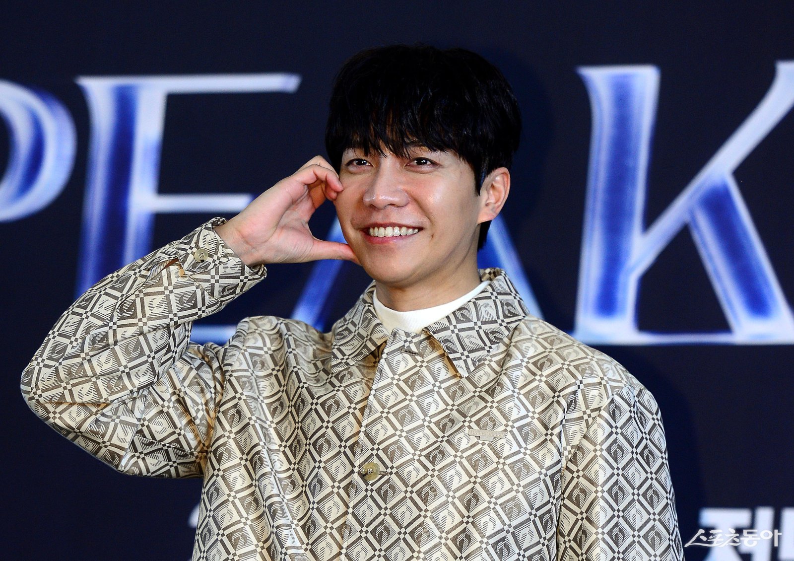 이승기 “계약 끝났다” vs 소속사 “협의 중”…정면 충돌 [SD이슈]