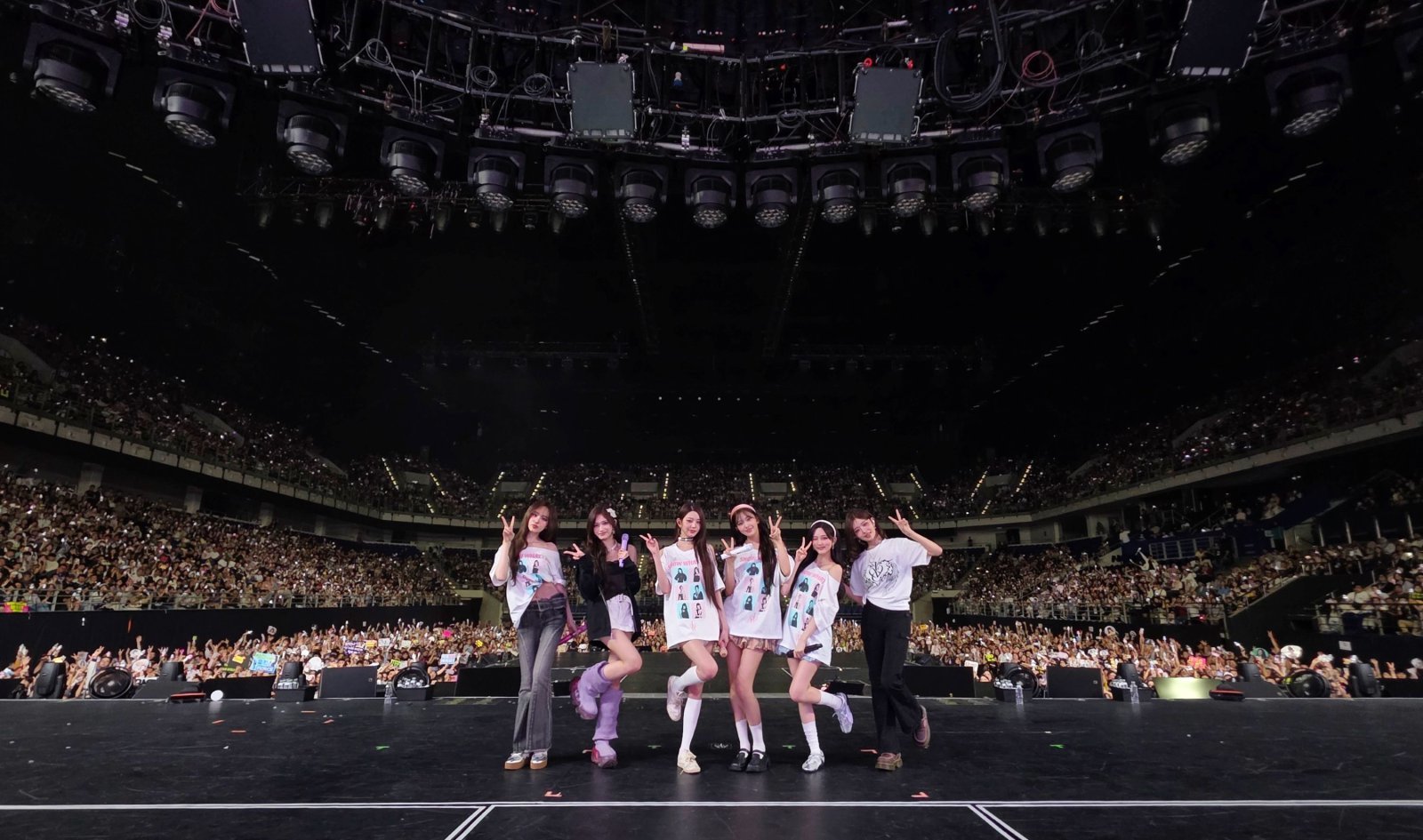 아이브, 쿠알라룸푸르 떼창 터졌다…아시아 투어 화려한 출발