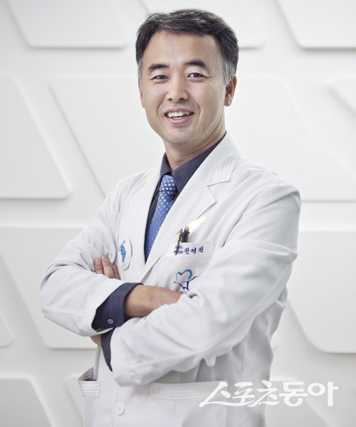 전영진 이루미 치과의원 대표원장.