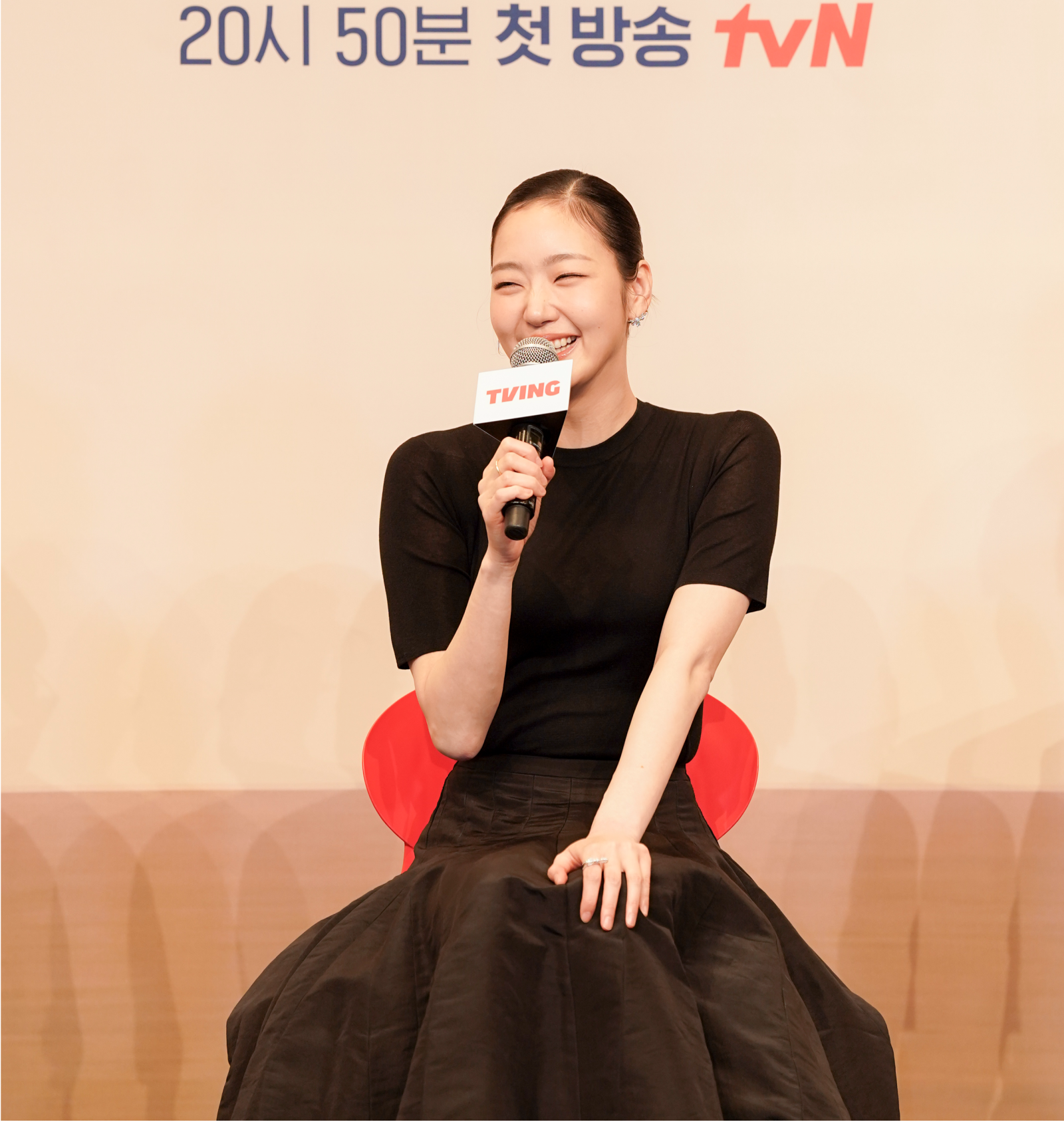 김고은이 시즌3를 맞이한 TVING 오리지널 시리즈 유미의 세포들 제작발표회 현장에 참석했다. 사진제공 | 티빙