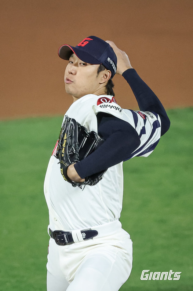 롯데 최충연, 팬 비하 논란…“본인이 직접 사과”