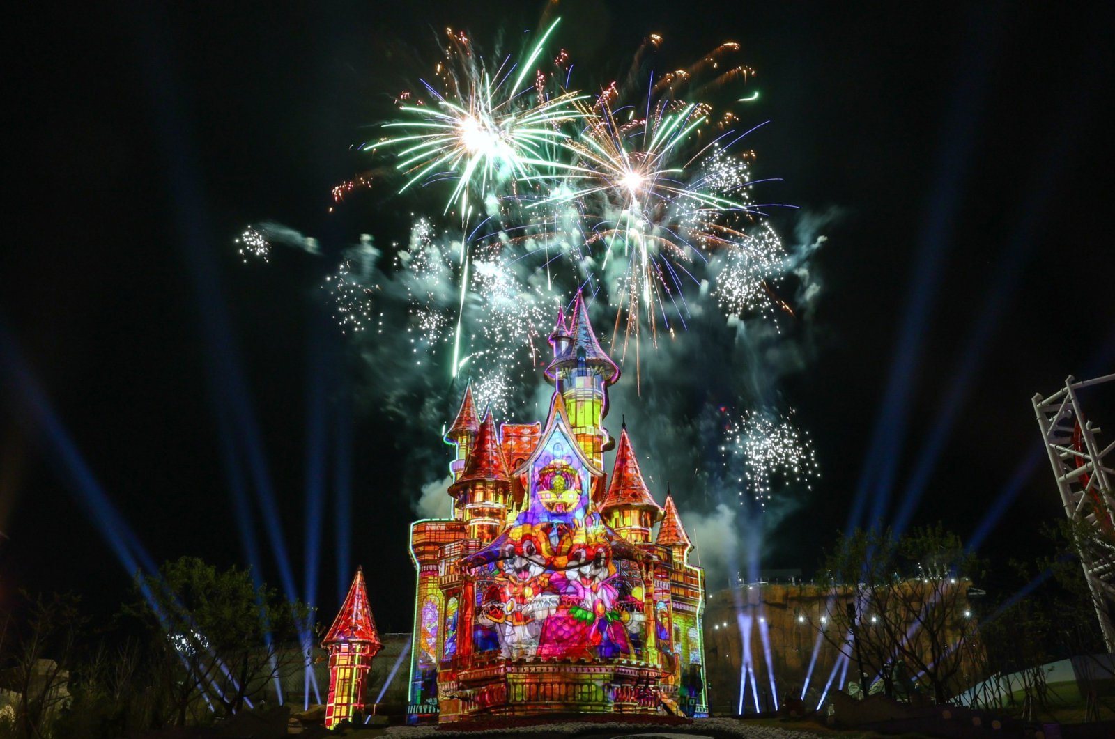 불꽃놀이 with ‘GLorry Lights’