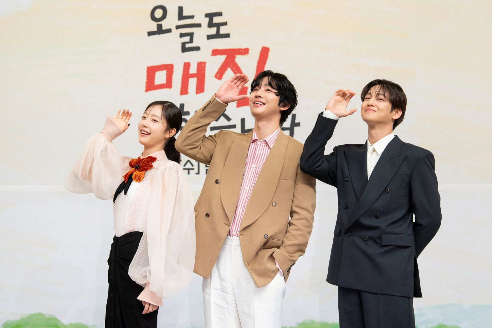 월드스타 안효섭이 SBS ‘오늘도 매진했습니다’으로 안방극장에 복귀한다. 사진제공 | SBS