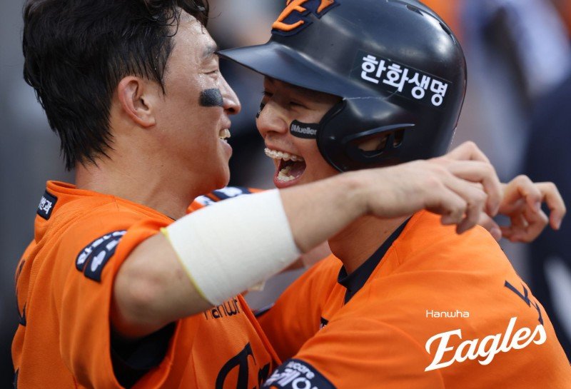 “쓰러지지 않는 오뚝이 정신”…손아섭-노시환, ‘8번’ 공유하며 동반 반등 다짐