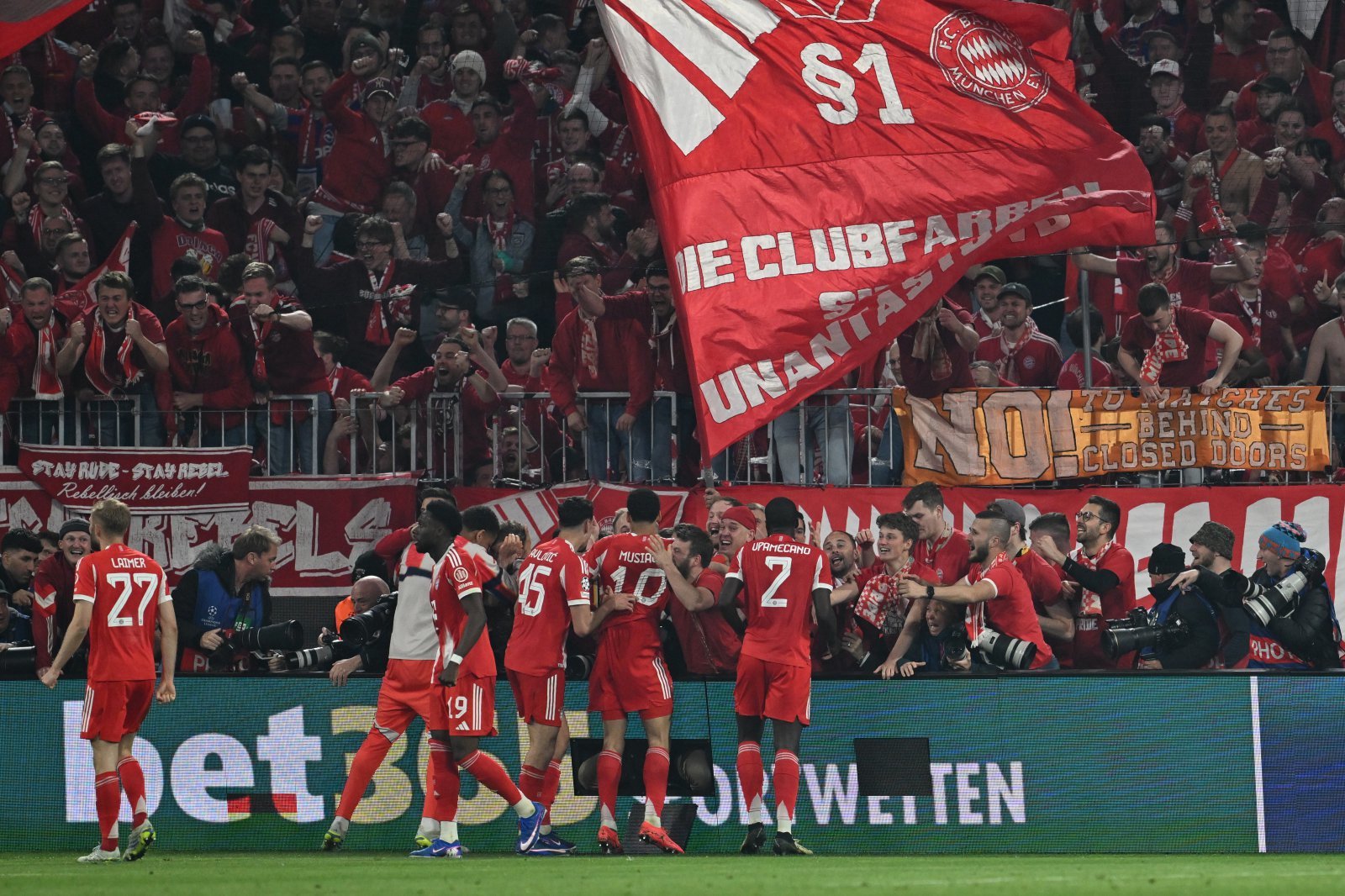 UEFA, 바이에른 뮌헨에 관중석 부분 폐쇄 징계 내리나…UCL 레알 마드리드전 관중 통제 및 안전 확보 실패가 문제될수도