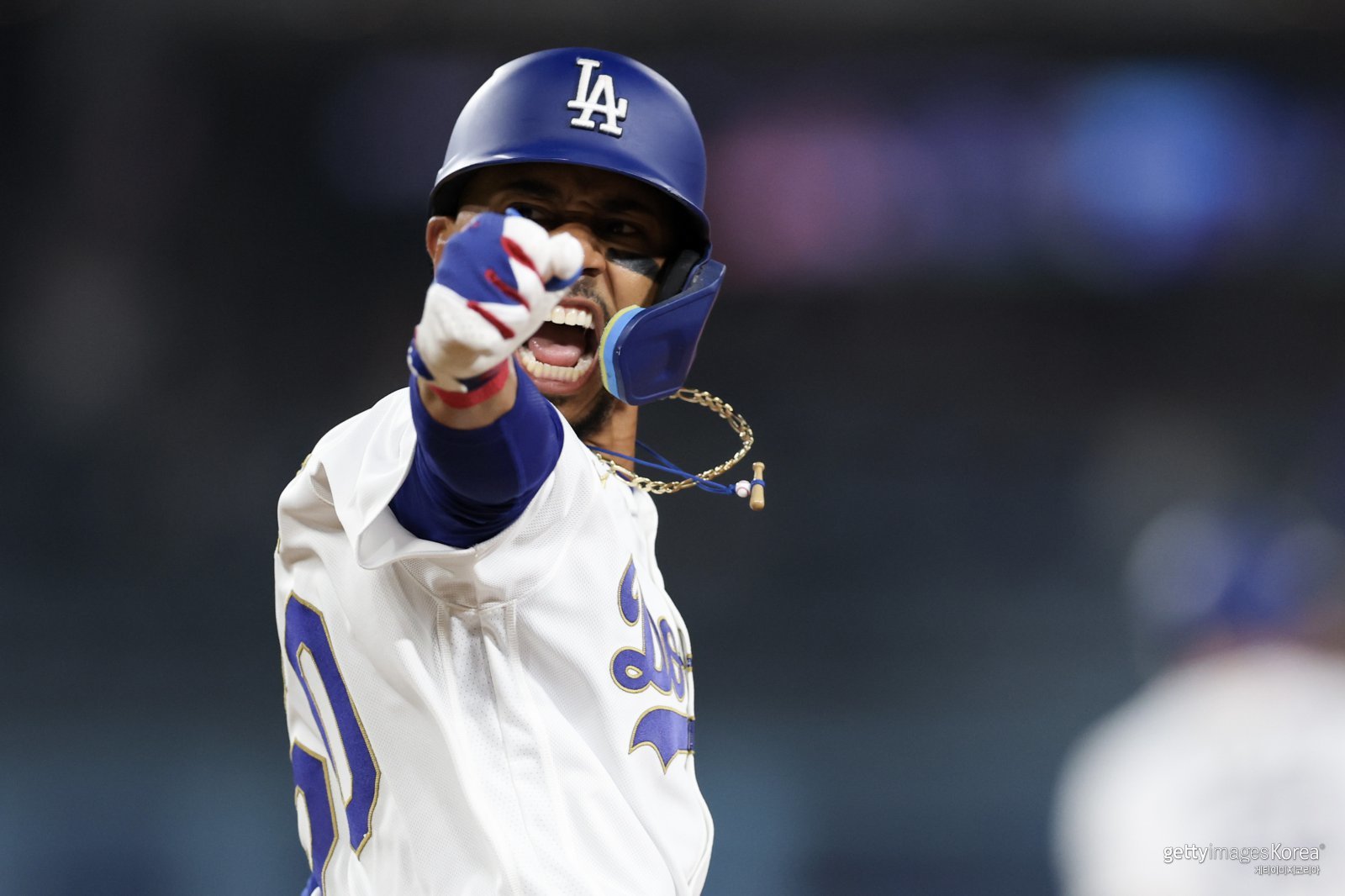 ‘배트 잡았다’ 베츠, ML 복귀 위한 재활 훈련 시작 ‘김혜성 거취는?’