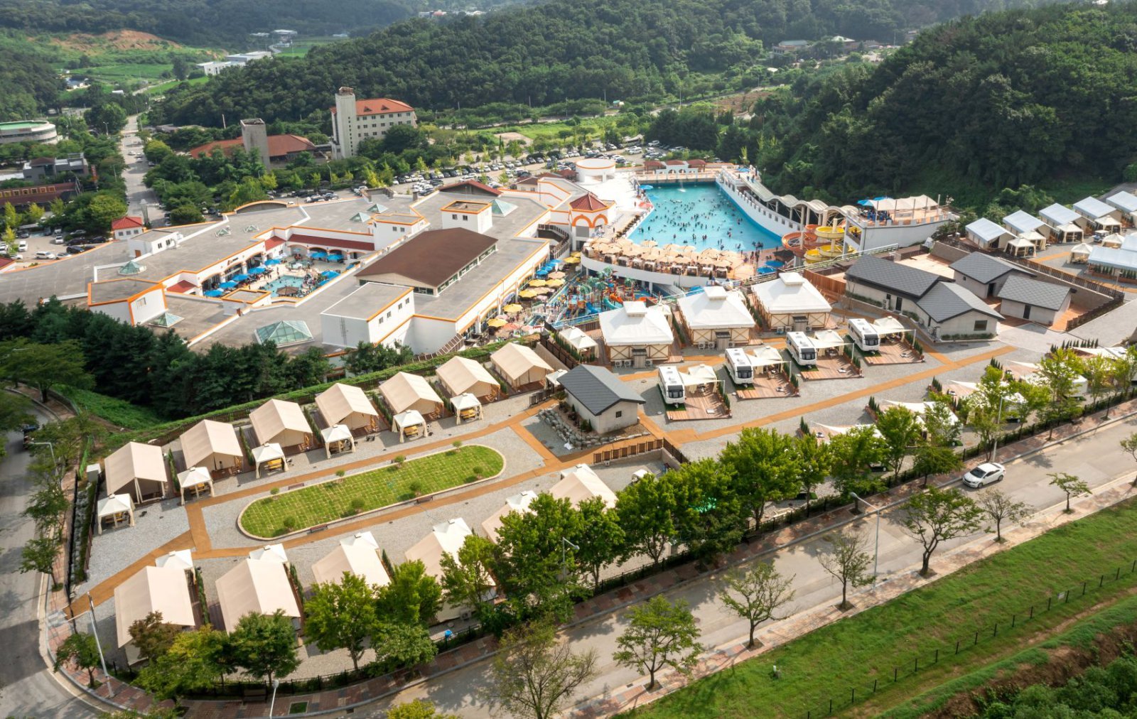 아산스파포레와 아산스파비스         사진제공 ｜금호리조트