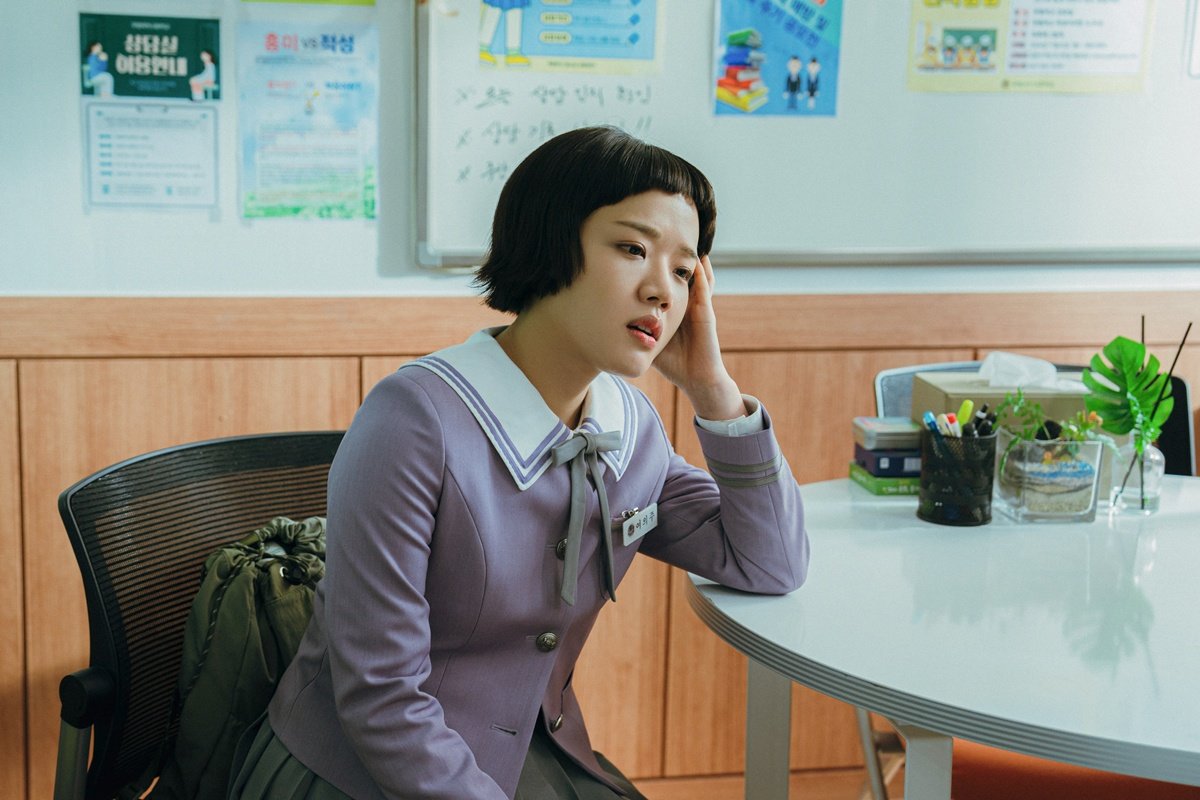 김향기 ‘대박 작가’ 되자마자 정체 탄로? (로맨스의 절댓값)