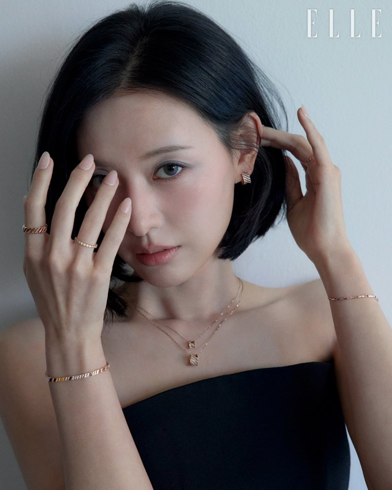김지원, 단발 완벽 소화…고혹+세련미 흘러넘쳐