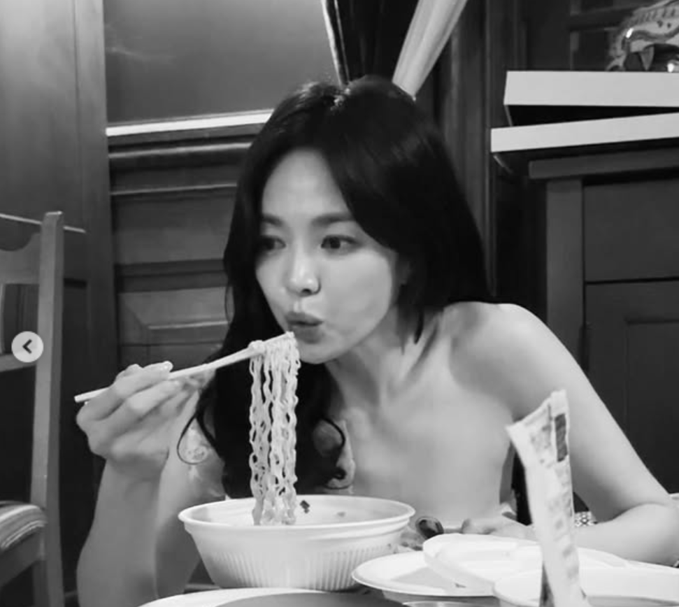 송혜교, 취기 오른 애교→컵라면 반전…이진 “마무리는 라면” [SD셀픽]