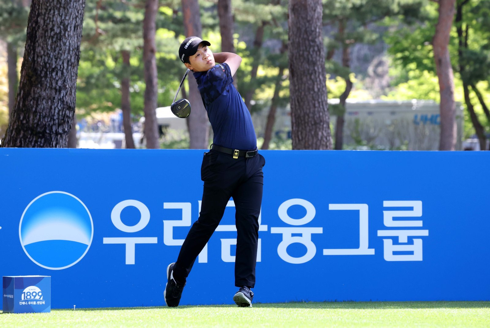우리금융 챔피언십 4라운드 1번 홀에서 티샷을 하고 있는 최찬. 사진제공 | KPGA