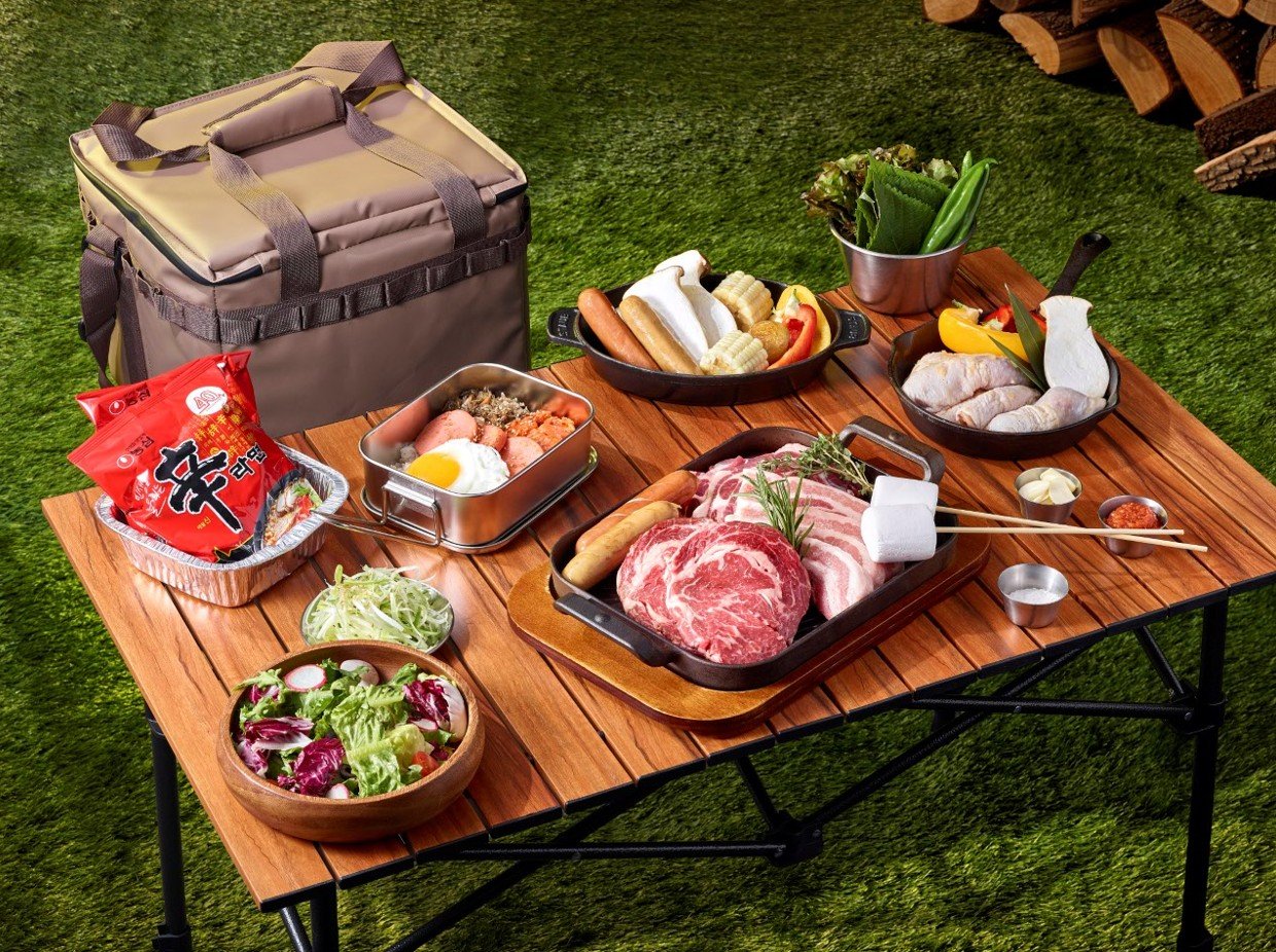 자리 대여부터 음식까지 올인원으로 해결할 수 있는 ‘캠핑 BBQ’ 메뉴     사진제공 ｜곤지암리조트