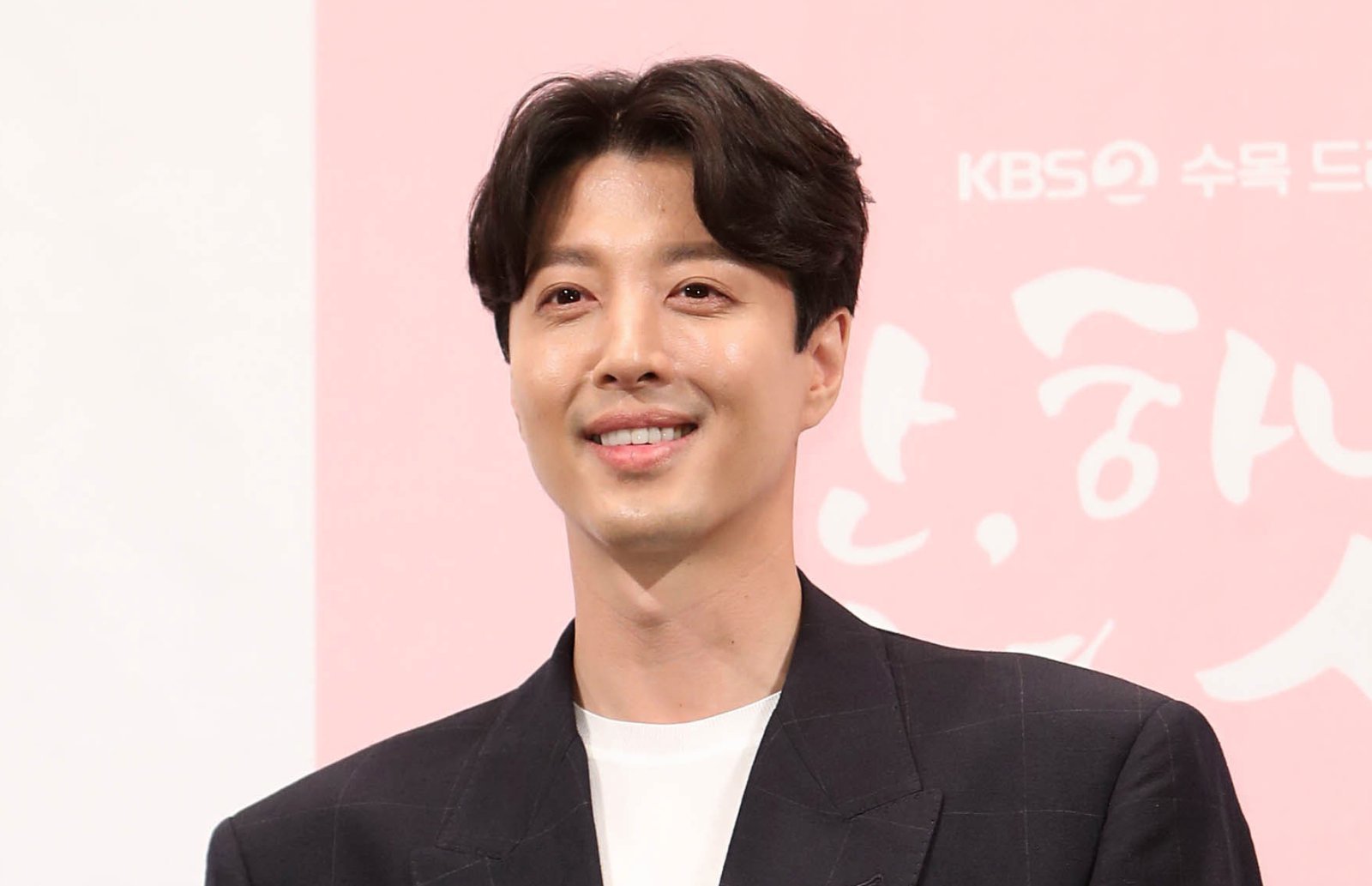 [공식] 진태현 후임 이동건? “‘이숙캠’ 제안 상태…검토 중”