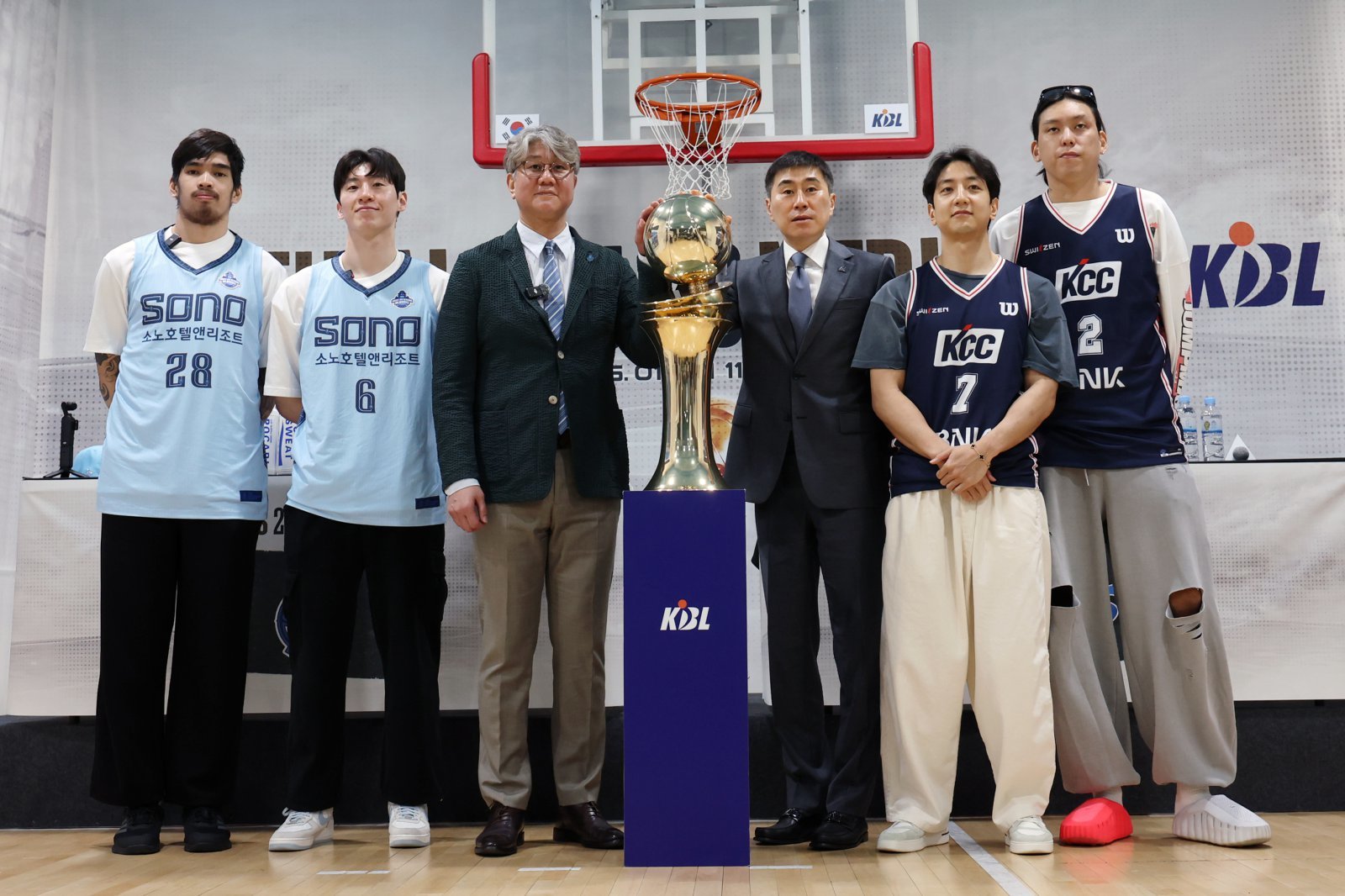 “꿈을 쏘겠다” 소노 vs “또 한 번 기적” KCC, 챔피언 결정전 제패 출사표 던졌다 [챔프전 미디어데이]