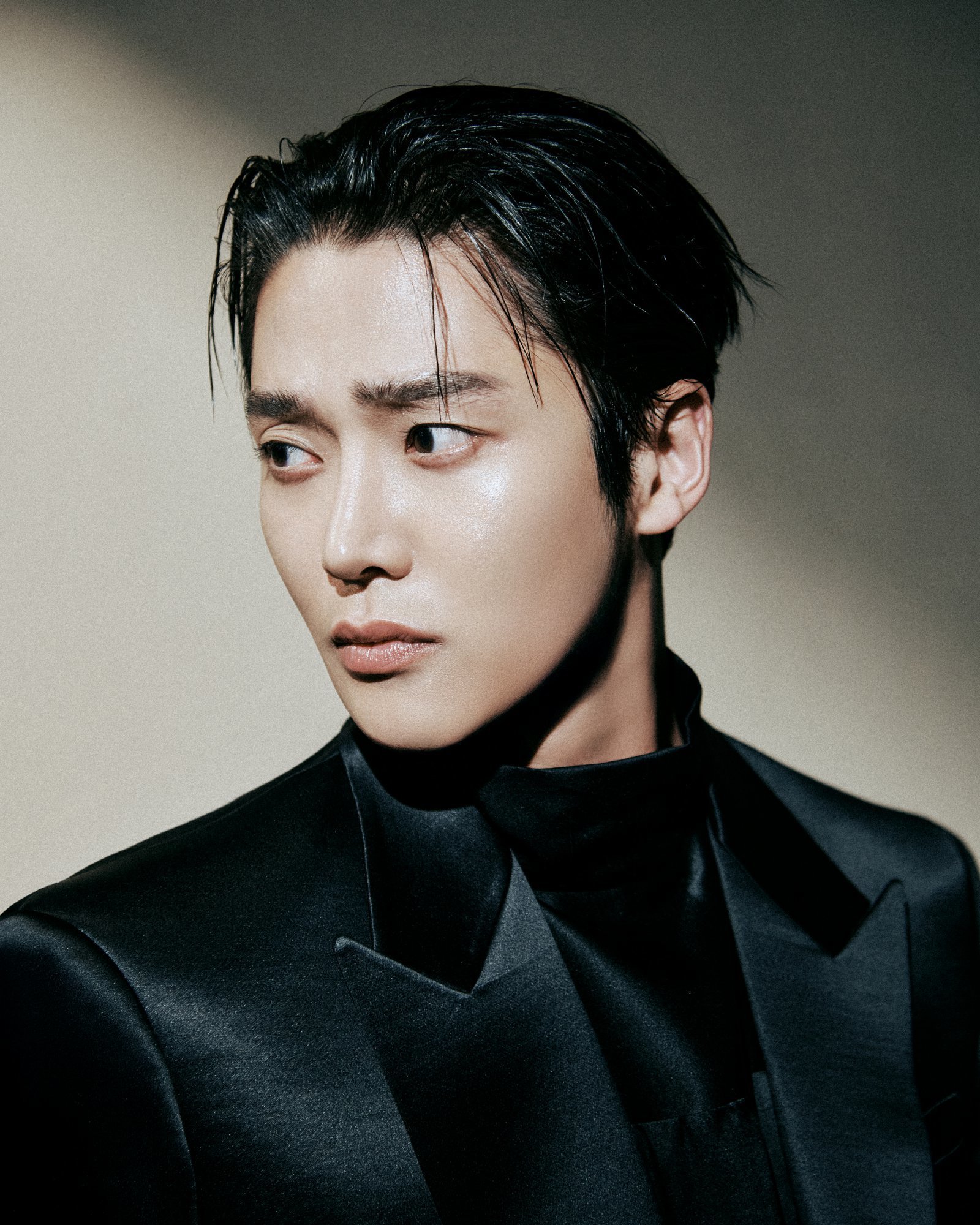 로운, ‘플러스타’ 연기 변신 성공한 대체불가 ‘연기돌’ 1위 [DA차트]
