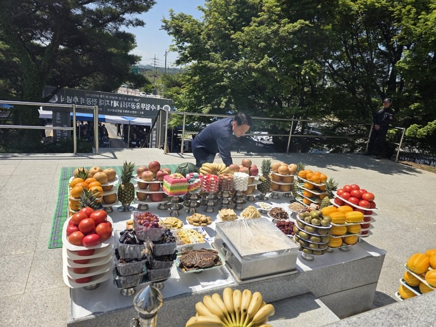 파주시는 지난달 30일 특수임무 제1지대 전공비 추모식 개최했다. 사진제공ㅣ파주시 