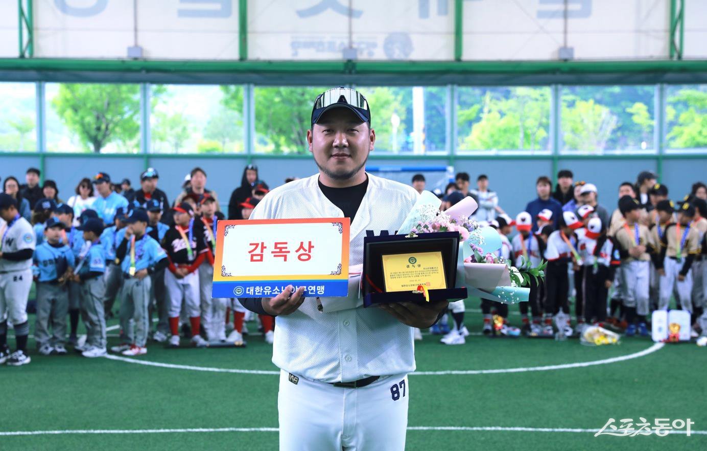 휘문아카데미유소년야구단을 제13회 국토정중앙 양구 전국유소년야구대회 U-13 청룡 우승으로 이끈 박영주 감독. 사진제공|대한유소년야구연맹