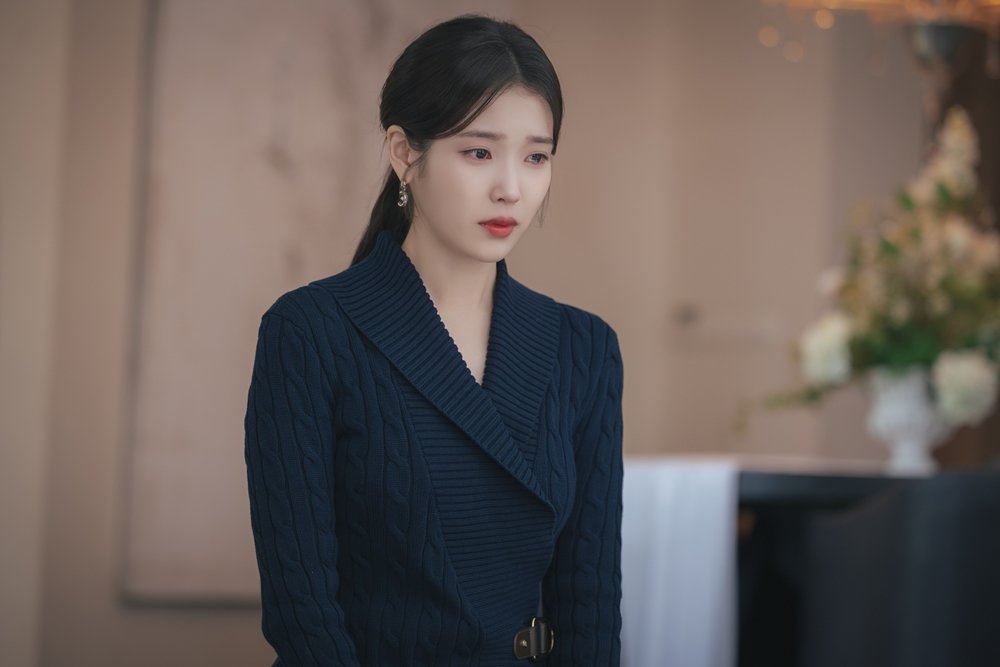 아이유, 변우석 위해 무릎까지 꿇다? 눈물로 호소 (21세기 대군부인)