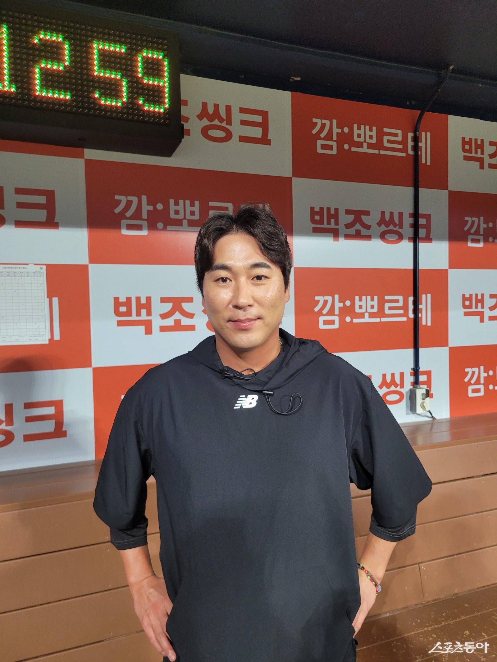“어떻게든 맞거나 잡아야 한다는 생각 뿐” 베테랑의 희생정신…KT 우규민의 살신성인 수비