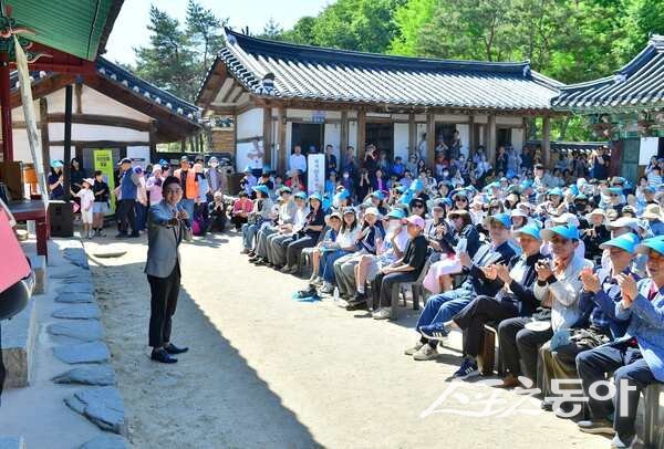 장성군은 최근 필암서원에서 열린 ‘역사토크 사랑방콘서트’를 시작으로 선비문화를 현대적으로 재해석한 다양한 프로그램 운영에 나섰다고 밝혔다. 사진제공=장성군